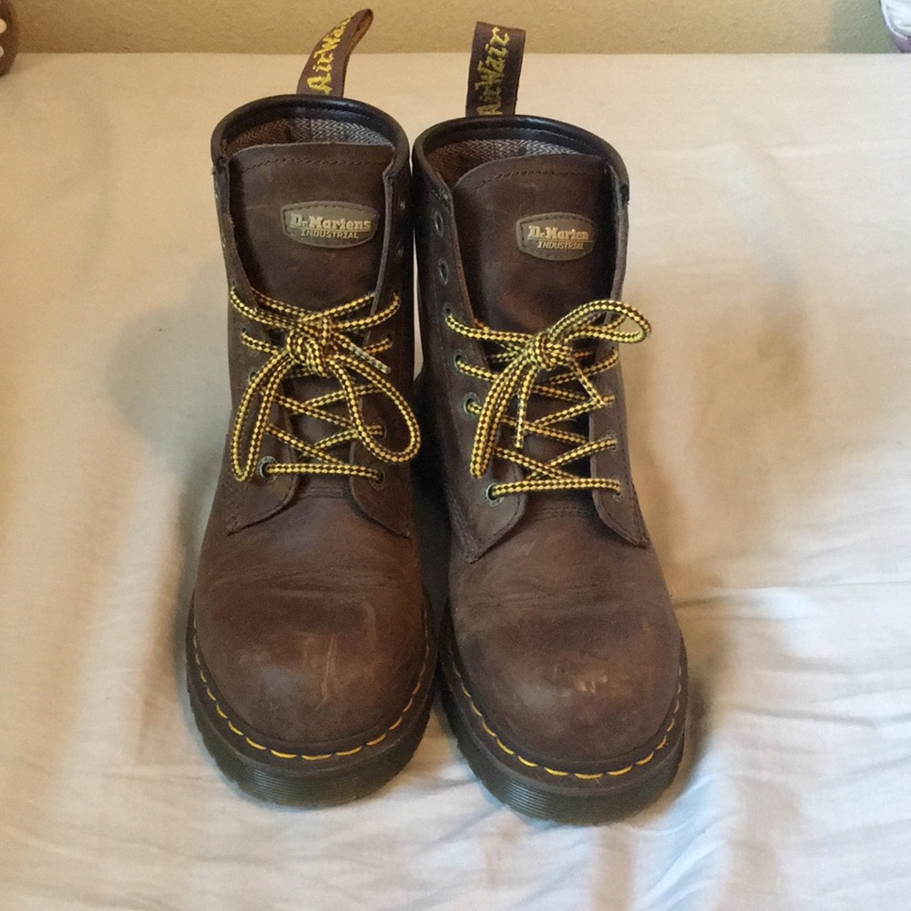 Dr. Martens 7B10 - Women's 9 / Men's 8